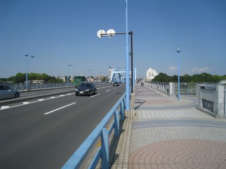 丸子橋の歩道